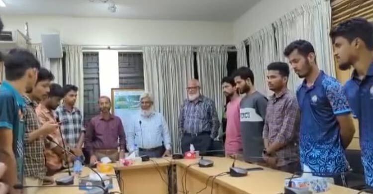 শাবিতে প্রোভিসি-ট্র্রেজারারকে শপথবাক্য পাঠ নিয়ে যা জানা গেলো!